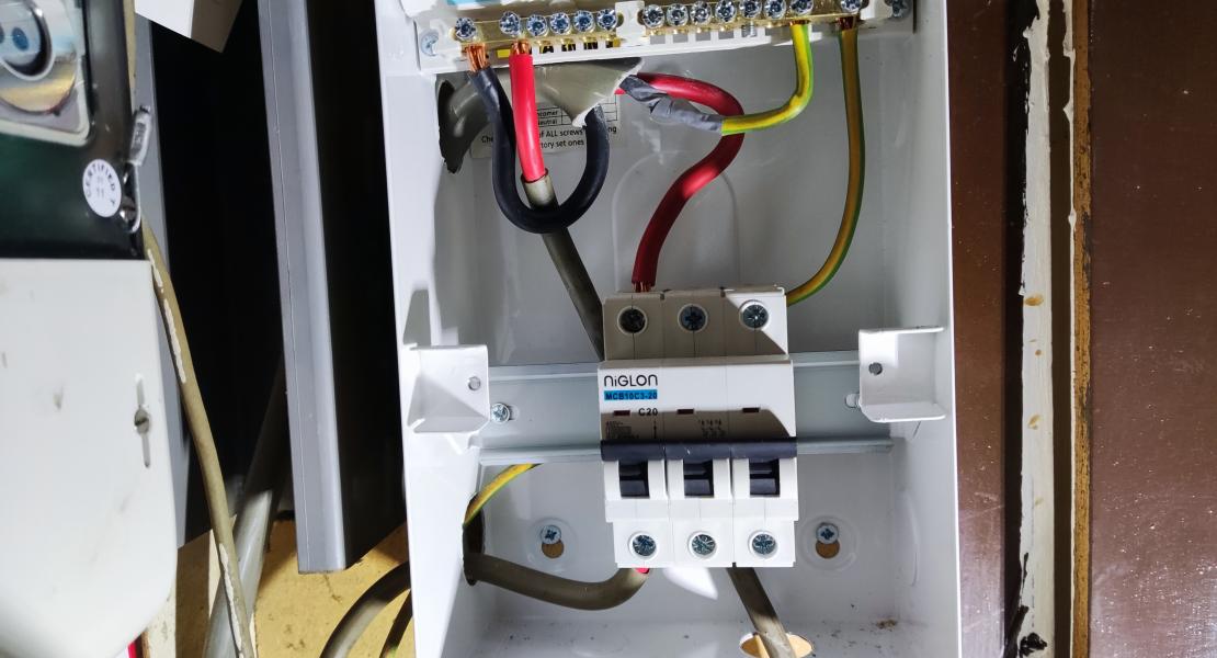 When you need electrician Fuse box repair breaker tripping