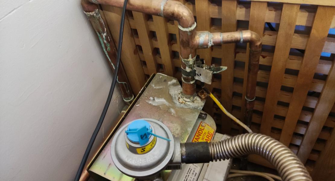 bonding to gas electrician southampton part of safety report eicr